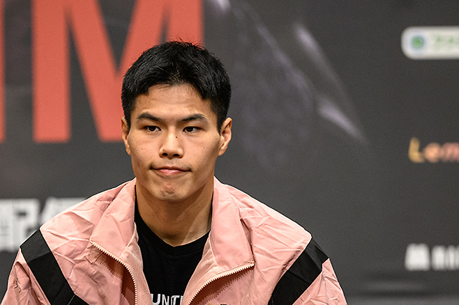 도전자 김예준이 1월22일 프로복싱 슈퍼밴텀급 통합타이틀매치 기자회견에 참석하고 있다. 사진=AFP=연합뉴스 제공