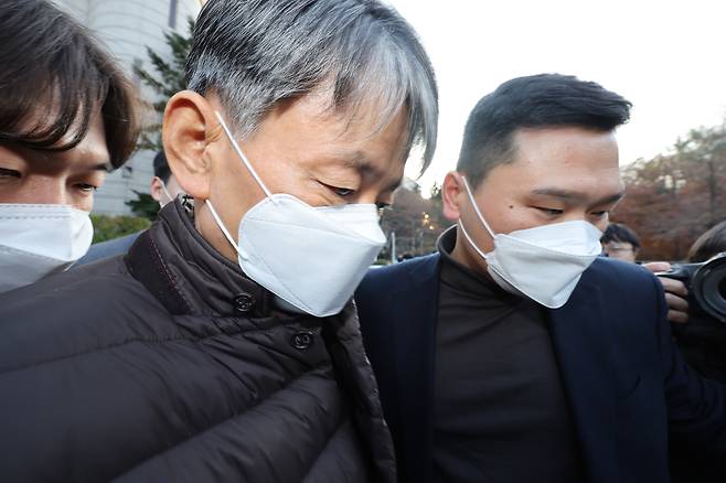 12·3 비상계엄 사태 관련 내란 혐의를 받는 조지호 경찰청장이 지난달 13일 오후 서울중앙지법에서 열린 영장실질심사를 마친 뒤 청사를 나서고 있다. [연합]