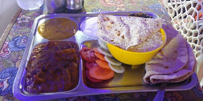 20191015_201136.jpg 인도 여행: 1. 입국과 파하르간지