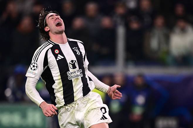 ▲ 맨체스터 유나이티드가 유벤투스 스트라이커 두산 블라호비치 영입에 관심을 보이는 것으로 알려졌다. ⓒ연합뉴스/AFP/EPA/REUTERS