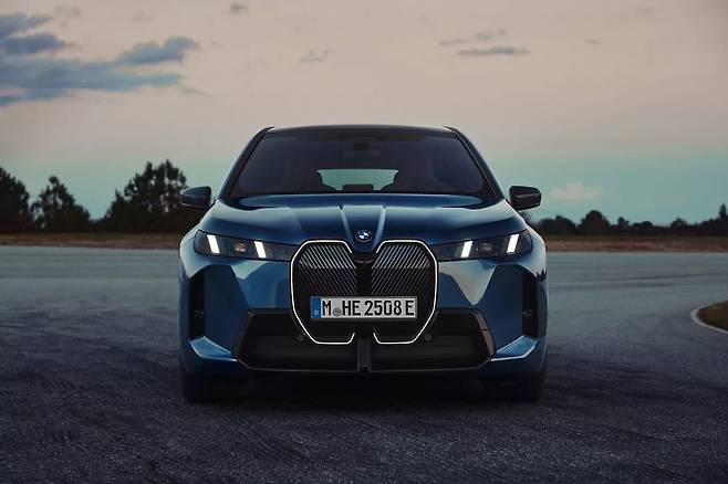2026 BMW iX
