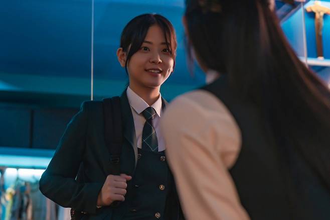 ‘선의의 경쟁’ 이혜리X정수빈, 아슬아슬한 스틸컷 공개 (제공:STUDIO X+U)