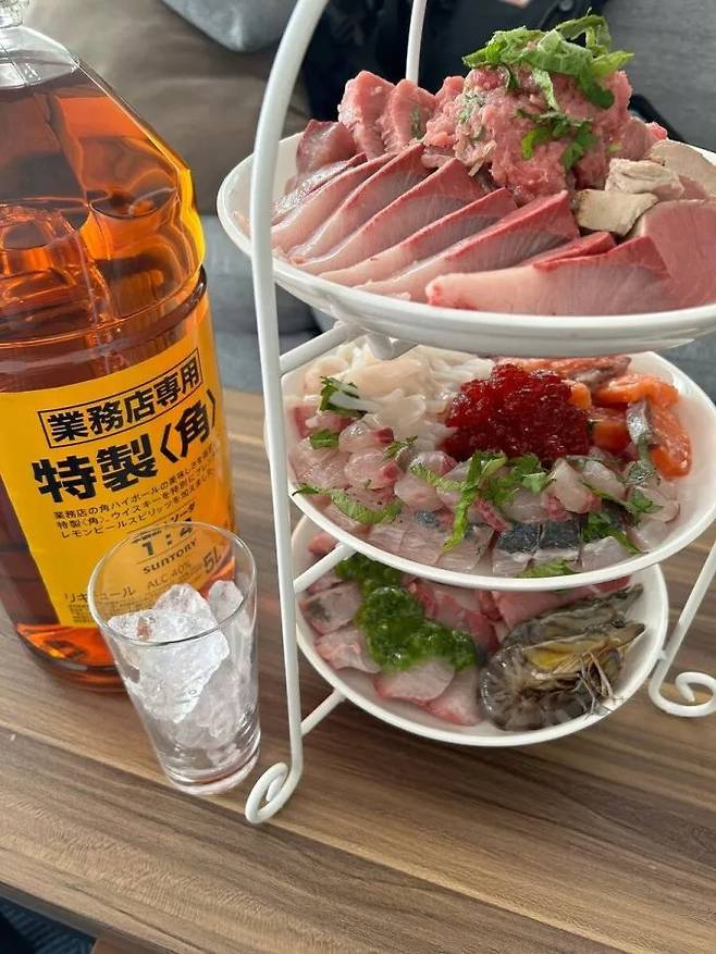 194b10e51e873da.webp.ren.jpg 일본 남자들한테서 유행했다는 디저트용 트레이