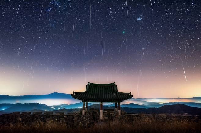 2021년 한국천문연구원 천체사진공모전 수상작인 쌍둥이자리 유성우 (촬영자 윤은준) /사진=한국천문연구원