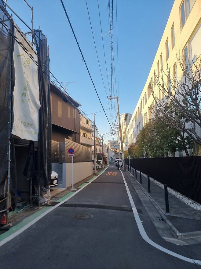 1000089661.jpg 나카메구로 갔습니다