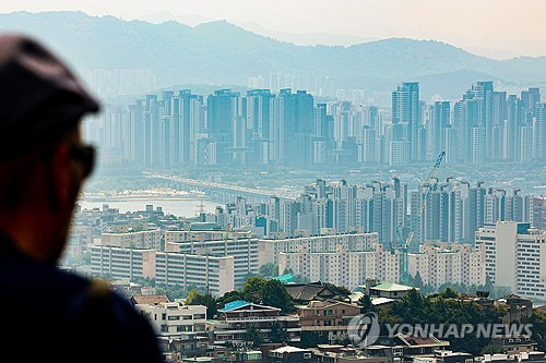 (서울=연합뉴스) 임화영 기자 = 사진은 8일 남산에서 바라본 서초구 일대 아파트. 2024.9.8 hwayoung7@yna.co.kr