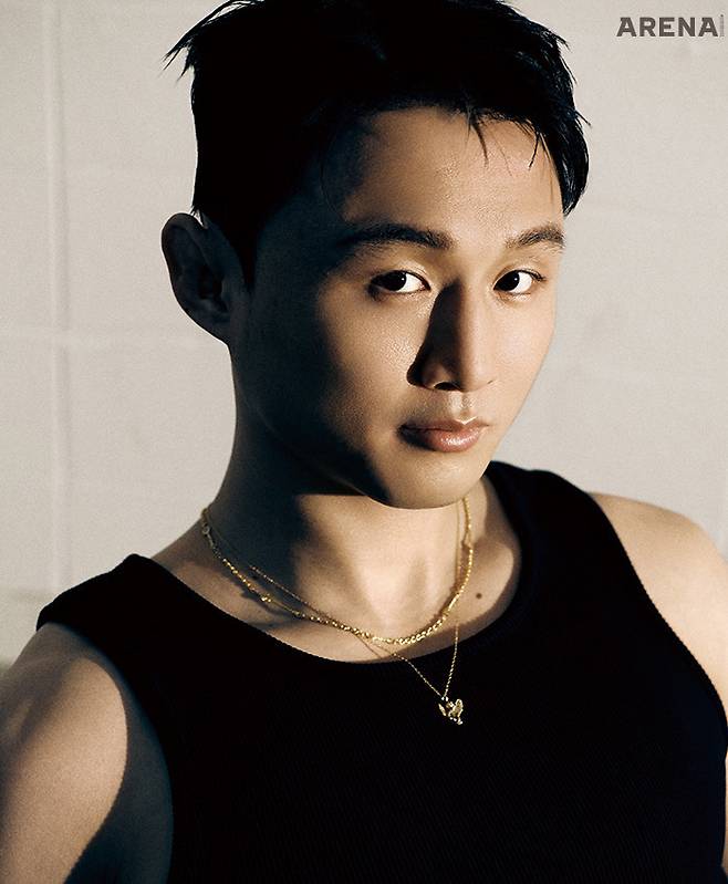 슬리브리스 톱 베인, 목걸이 아크바인 제품.