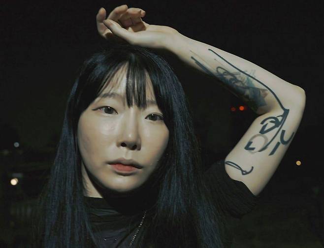 타투이스트 바늘은 고객과의 분쟁 후 경찰서에 가야 했다