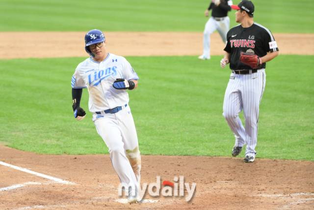 2024년 10월 13일 대구 삼성라이온즈파크에서 열린 '2024 프로야구 KBO 포스트 시즌' 삼성라리온즈와 LG트윈스 플레오이프(PO) 1차전. 삼성 윤정빈./마이데일리