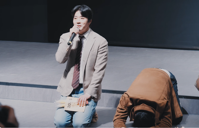 유튜브 ‘RoyalMilkTea 로얄밀크티’ 캡처.