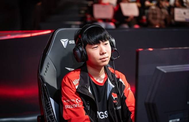 '리헨즈' 손시우