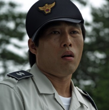 위도.png 경찰 역할만 15번을 한 배우 ㅋㅋㅋ