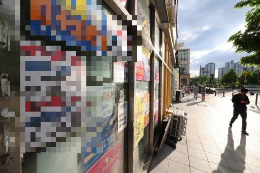 공실률이 높아지면서 수도권 상가가 경매 시장에서 찬밥 신세로 전락했다. 경기 하남 미사신도시의 공실 상가 모습. /한경DB