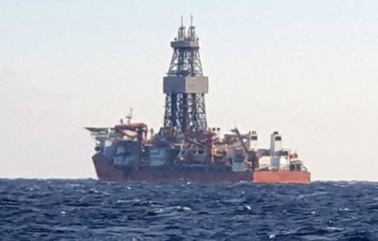 포항 앞바다에 석유·가스가 묻혀 있는지 확인할 시추선 ‘웨스트 카펠라’. 연합뉴스