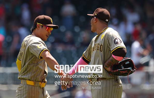 ▲ 매니 마차도(오른쪽)은 이번 오프시즌 구단의 행보에 대해 다소간 실망감을 드러내며 김하성의 이탈은 아쉽게 바라봤다.