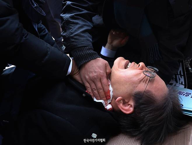 뉴스부문 최우수상 '민주주의 피습 직후' [한국사진기자협회 제공. 재판매 및 DB 금지]