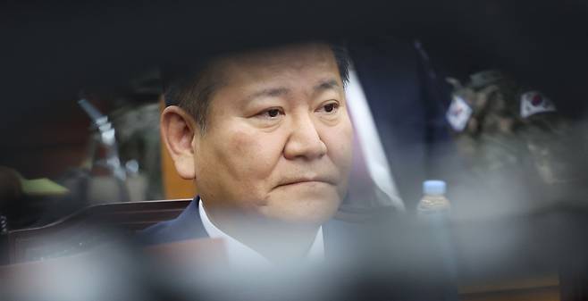이상민 전 행정안전부 장관이 4일 오전 서울 여의도 국회에서 열린 윤석열 정부의 비상계엄 선포를 통한 내란 혐의 진상규명 국정조사특별위원회 전체회의에서 입을 굳게 다물고 있다. /뉴시스