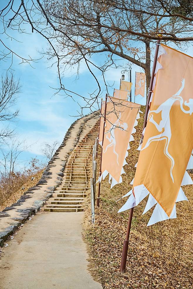 백제가 한성에서 웅진으로 도읍을 옮긴 475년부터 부여로 천도한 538년까지 도성의 역할을 한 공산성. 사진=도진영