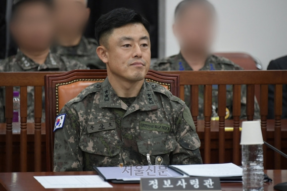 30일 국회에서 열린 정보위원회의 국방정보본부 국정감사에 문상호 정보사령관이 출석해 있다. 2024.10.30 안주영 전문기자