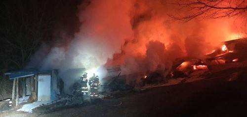 불에 타는 새한서점 [단양소방서 제공. 재판매 및 DB 금지]