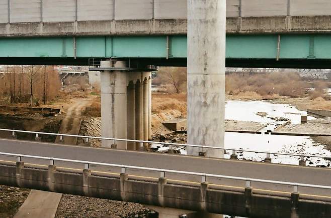 7bea8070b5826af12095e69236ef203e3e3bf24accfa9f135e