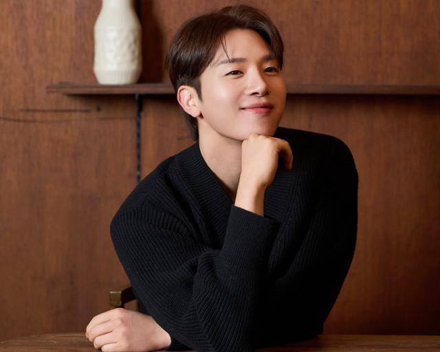 김민석은 "(가수 활동 중) 2년 정도 멈춰 있다고 생각하던 시기에 뮤지컬을 만났다"고 말했다. CJ ENM 제공김민석은 "(가수 활동 중) 2년 정도 멈춰 있다고 생각하던 시기에 뮤지컬을 만났다"고 말했다. CJ ENM 제공