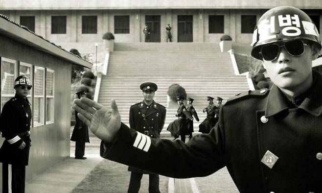 영화 '공동경비구역 JSA' 스틸컷. CJ ENM 제공