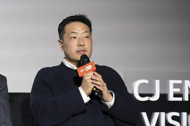 ▲ CJ ENM 30주년 기념 비저너리(Visionary) 선정 기념 '공동경비구역 JSA' 관객과의 대화에 참석한 고경범 CJ ENM 영화사업부장. 제공|CJ ENM