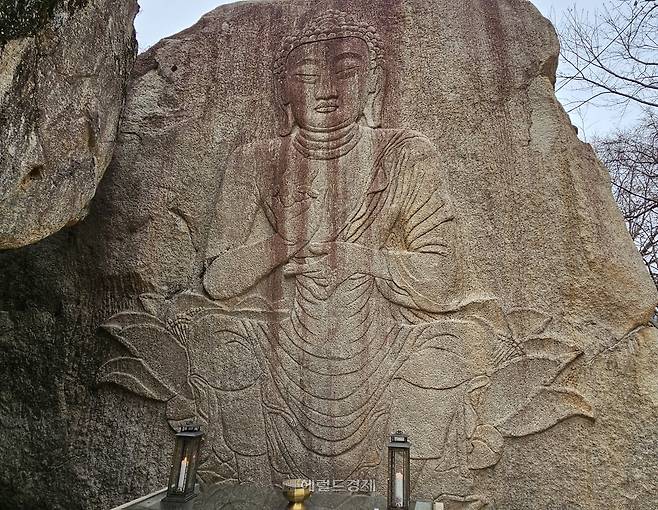 마애여래의좌상