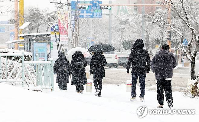 대설특보 광주·전남에 사흘 연속 많은 눈 [연합뉴스 자료사진]