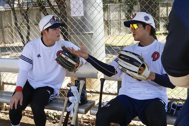 전다민과 김대한 사진제공=두산 베어스