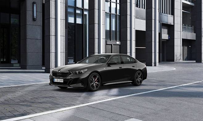 사진 :&nbsp;BMW 520i M&nbsp;스포츠&nbsp;프로&nbsp;스페셜&nbsp;에디션