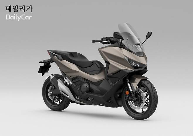 2025년형 포르자750 애쉬