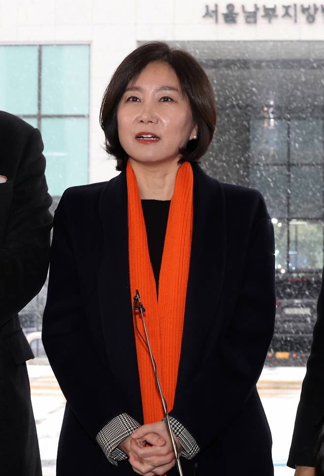 (허은아 개혁신당 대표가 지난달 31일 오후 서울 서울 양천구 서울남부지방법원에서 열린 개혁신당 가처분사건 심문에 출석하며 입장을 밝히고 있다. /사진=뉴스1