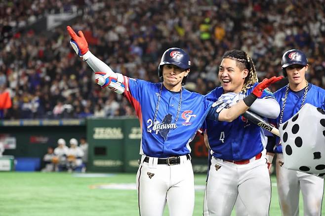 프리미어12 대만의 우승을 이끈 영웅 천제셴. 사진=CPBL SNS