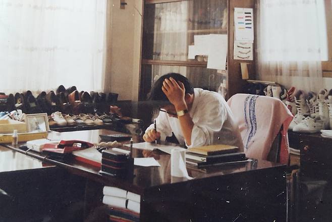 더 나은 운동화 디자인을 고민하던 시절의 박복진씨 /박복진 제공