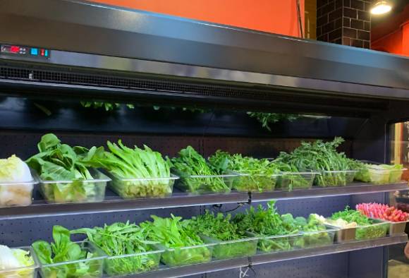 마라탕을 먹을 때 녹색 채소를 먹어주는 것도 위를 보호하는 데 도움이 된다. 사진은 본 기사 내용과 무관함. [사진=네이버 블로그 @워니의 가든]