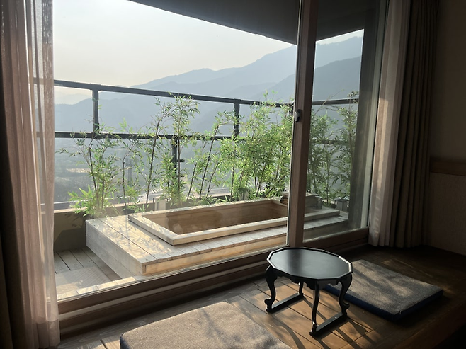 켄싱턴리조트 지리산 하동 디럭스 스파룸 /사진= 문서연 여행+ 기자