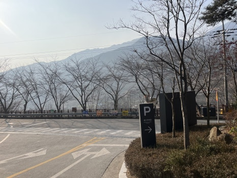 지리산 켄싱턴 하동 야외 주차장 /사진= 문서연 여행+ 기자