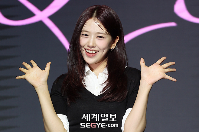 아이브 안유진.