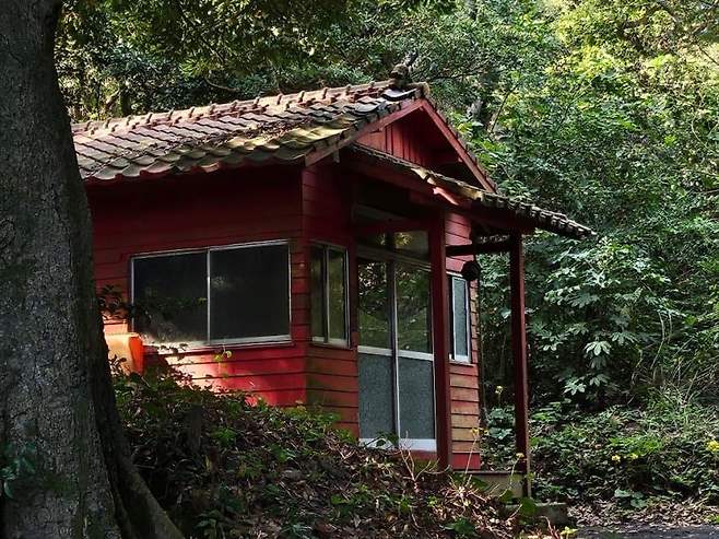 28b9d932da836ff537ee84ed4e857069179397f0f0b6f32de8a51c944405e885d39e