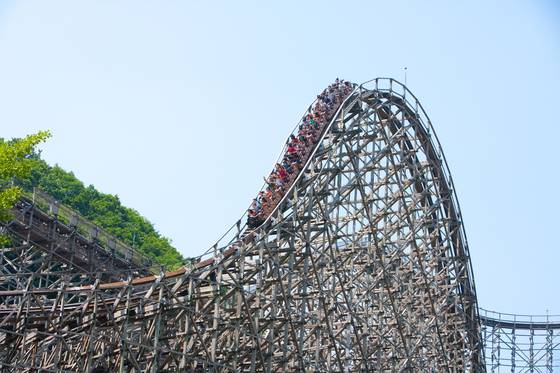 Roller coaster T Express at Everland in Yongin, Gyeonggi [EVERLAND]