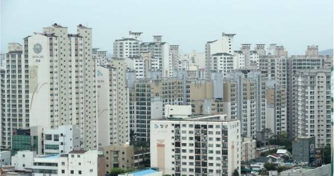 지방 한 아파트 밀집지역 [연합]