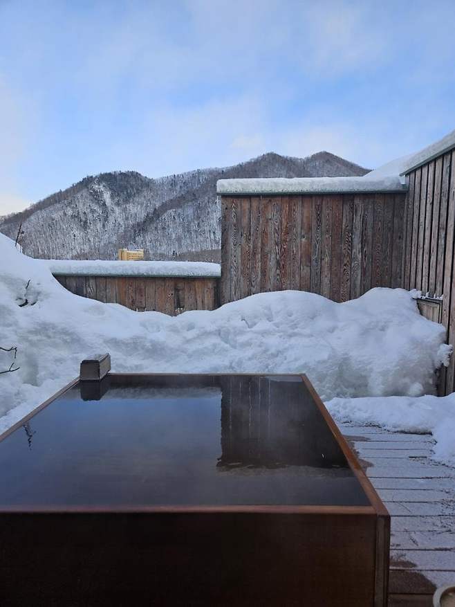 06bcdb27eae639aa658084e54484746f3419b383d9e966343bda1c5428266262bf08864388696d1c8cb9ad01fb6a03