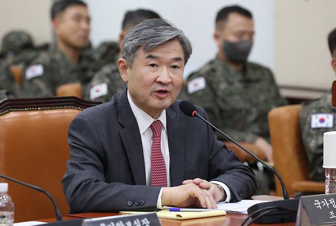 조태용 국가정보원장이 지난 1월 22일 오전 서울 여의도 국회에서 열린 윤석열 정부의 비상계엄 선포를 통한 내란 혐의 진상규명 국정조사 1차 청문회에서 의원들의 질의에 답하고 있다. /남강호 기자