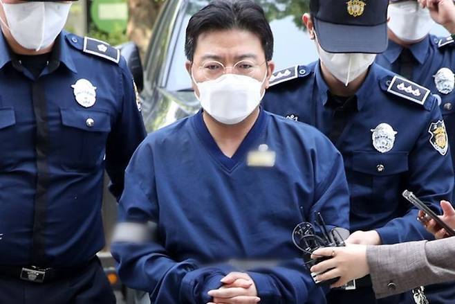 라덕연씨가 서울 양천구 서울남부지법에서 열린 구속 전 피의자 심문(영장실질심사)에 출석한 모습. ⓒ뉴시스