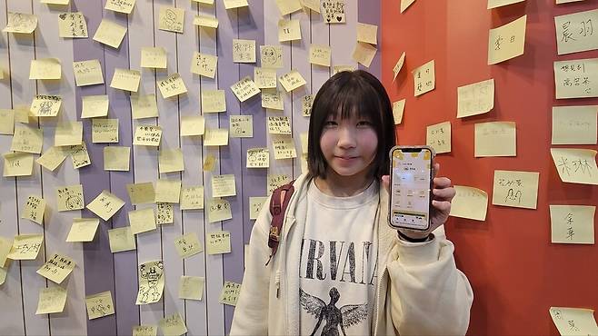 도서전에서 만난 15살 학생 탄미로는 “주머니 사정이 어려운 학생들에겐 문화 화폐가 매우 유용하다”고 말했다. 양선아 기자