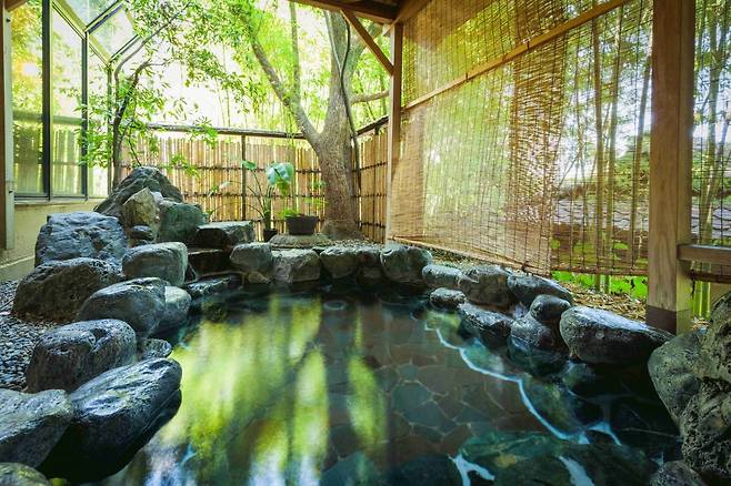 도고 온센 후나야의 온천. 사진=호텔스닷컴