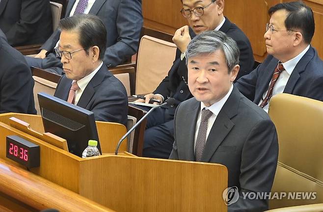 조태용 국정원장, 윤 대통령 탄핵 심판 8차 변론 발언 (서울=연합뉴스) 조태용 국가정보원장이 13일 서울 종로구 헌법재판소에서 열린 윤석열 대통령 탄핵 심판 8차 변론에 증인으로 출석해 답변하고 있다.  2025.2.13  [헌법재판소 제공. 재판매 및 DB 금지] photo@yna.co.kr