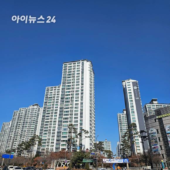 송파구 잠실동의 리센츠 아파트 전경 2025.02.13 [사진=이효정 기자 ]